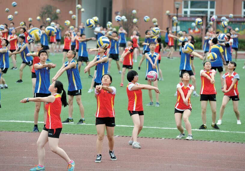 貴陽市第一實驗小學和中學老師自創趣味課間操-