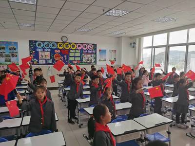 萊山區第二實驗小學開展科技人才&ldquo;三進科普&rdquo;活動