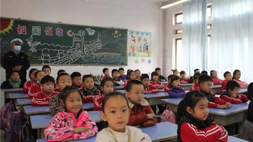 章丘實驗小學家長進課堂 親子共成長 實驗小學開展家長進課堂活動