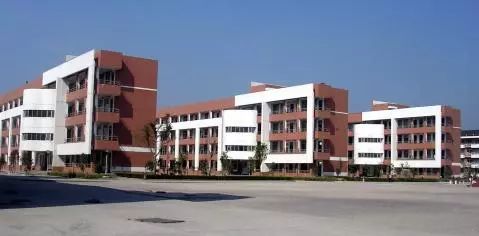 以 光 執筆 代言城市未來