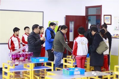 高品質信息化校園 助力學生走向未來 --光明實小迎全國教育裝備領導來校參觀考察