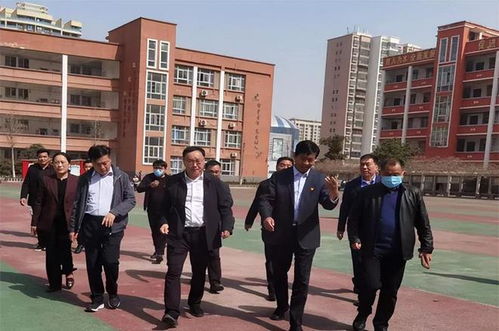 商丘常務副市長薛鳳林到寧陵縣第三實驗小學檢查指導食品安全工作