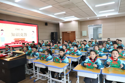 常州金壇區(qū)圖書館送文化進(jìn)校園